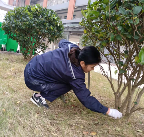 微笑在臉、服務(wù)在心